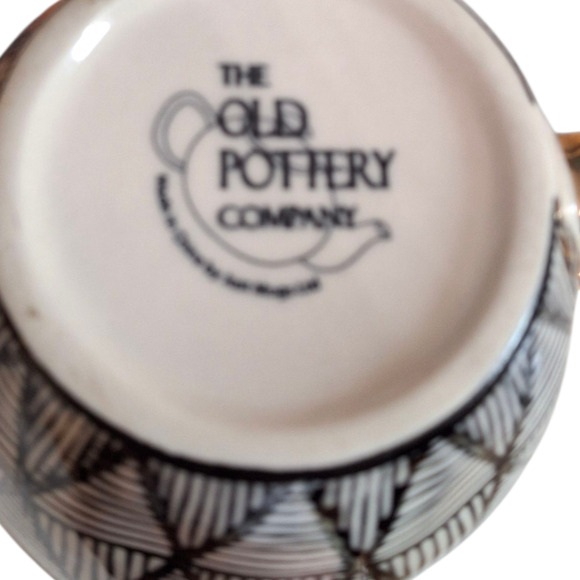 The Old Pottery Company Black and Gold Hand Painted Mug - Picture 4 of 4